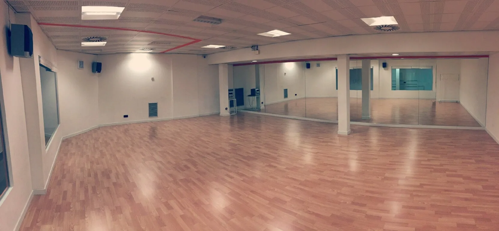 sala naranja escuela de baile serendipia 2